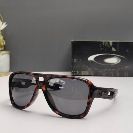 Oakley Dispatch II Sunglasses Tortoise Frame Polarized Gray Lenses