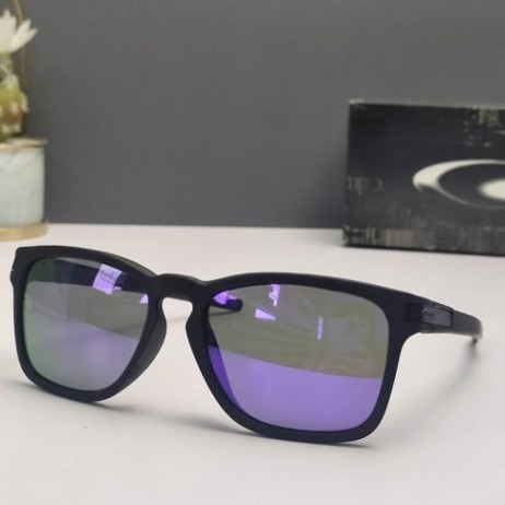 Oakley Latch Square Sunglasses Matte Black Frame Prizm Purple Polarized Lenses 