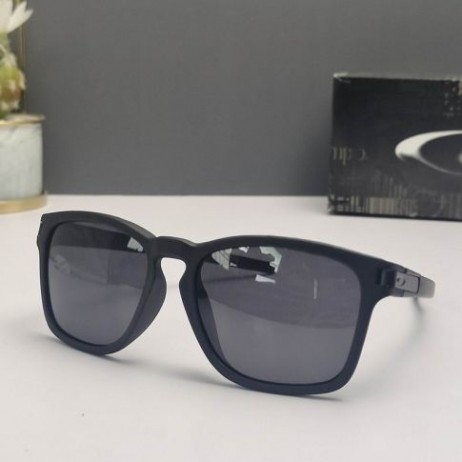 Oakley Latch Square Sunglasses Matte Black Ink Frame Prizm Black Polarized Lenses