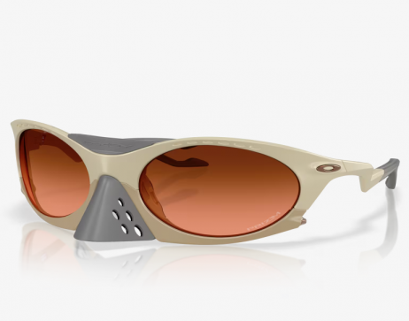 Oakley Plantaris Sunglasses Matte Sand Frame Prizm Brown Gradient Lenses