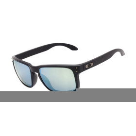 Oakley Men's Holbrook Black Frame Green Lens Rectangular 55mm Polarized Sunglasses
