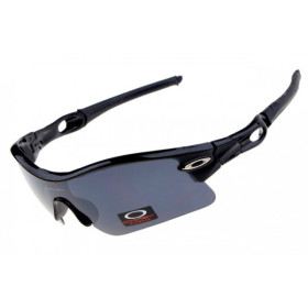 Radar pitch Oakley sunglasses polished black