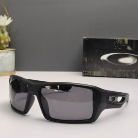 Oakley Eyepatch 2 Sunglasses Matte Black Frame Polarized Gray Lenses