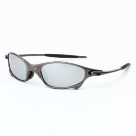 Oakley Juliet Sunglasses Black Frame Light Gray Polarized Lenses