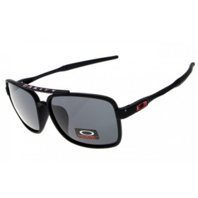 Oakley Deviation sunglasses matte black frame gray iridium lens